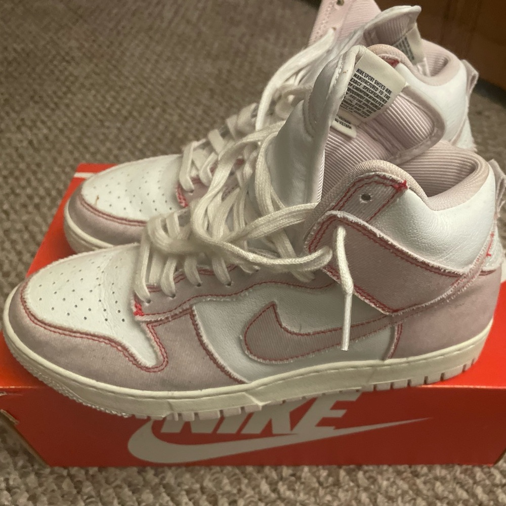 Nike women’s 9